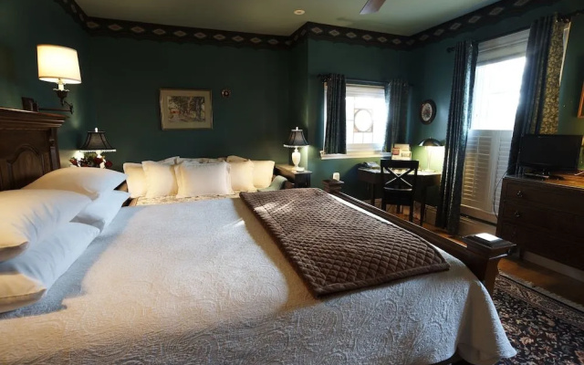 photo 4 of Ash Street Inn