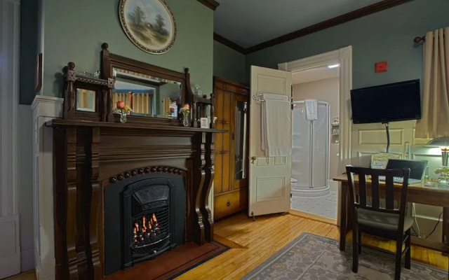 photo 5 of Ash Street Inn