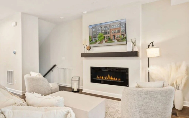 photo 3 of Ashburn 4-br Homestay Close to Dulles Metro