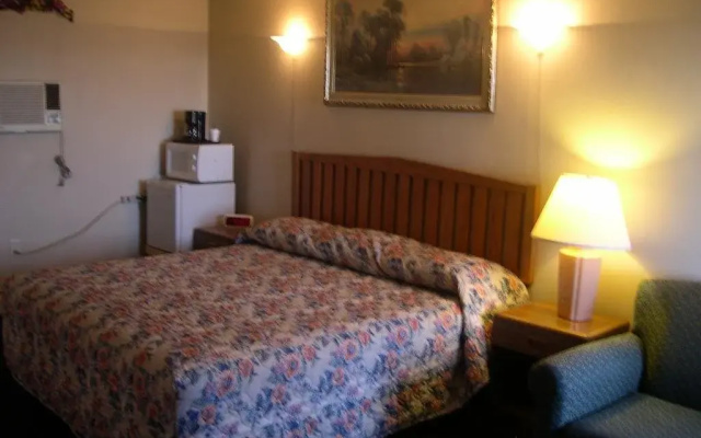 photo 4 of Ashland Motel