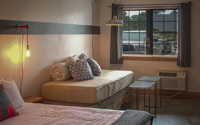 photo 5 of Ashore Hotel