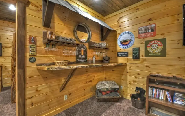photo 2 of Aska Ridge Lodge