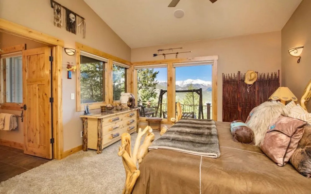 photo 2 of Aspen Leaf Colorado - 5 Br Chalet