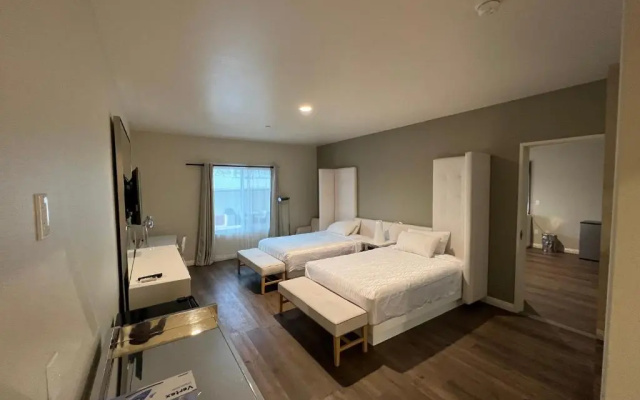 photo 4 of Aspire Inn & Suites Orange