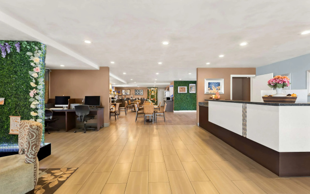 photo 2 of Best Western University Inn Santa Clara