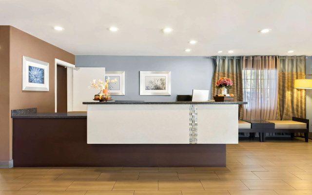 photo 3 of Best Western University Inn Santa Clara