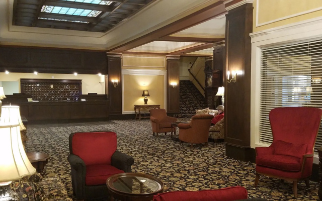 photo 2 of Astor Hotel