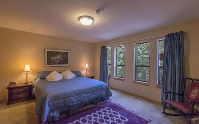 photo 4 of Atkin 4 Bedroom Holiday Home By Tahoe Truckee
