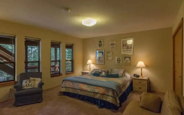 photo 5 of Atkin 4 Bedroom Holiday Home By Tahoe Truckee