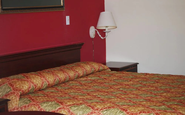 photo 4 of Economy Hotel Forest Park