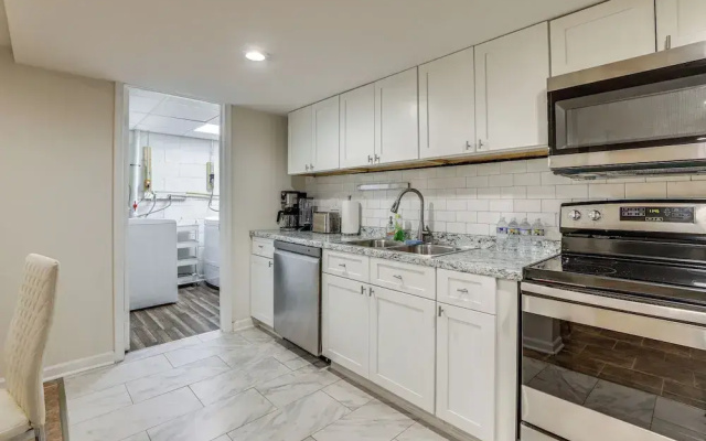photo 5 of Atlanta Area Apt Near Hospitals, Great for Nurses!