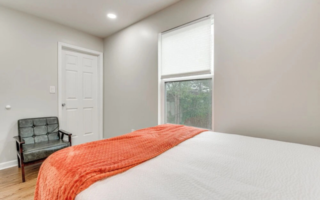 photo 5 of Charming Atlanta Home w/ Yard ~ 7 Mi to Downtown!
