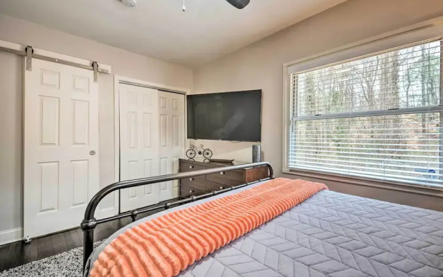 photo 5 of Atlanta Retreat w/ Deck in Greenbriar Area!