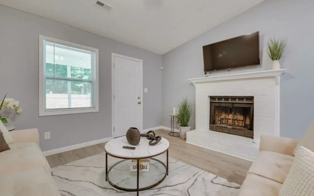 photo 2 of Atlanta Getaway w/ Private Yard: 3 Mi to Airport