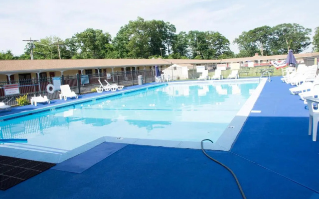 photo 2 of Atlantic Inn and Suites - Wall Township
