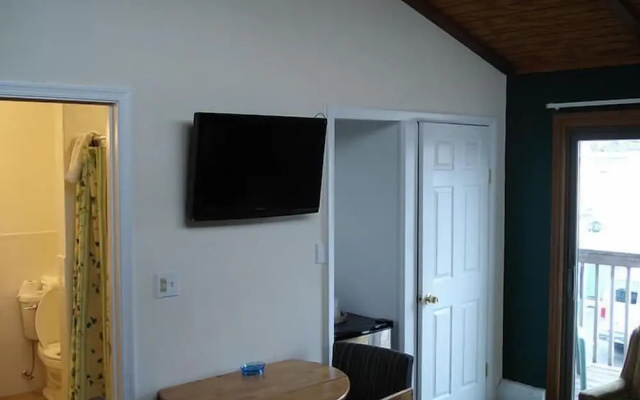 photo 3 of Atlantic Motel