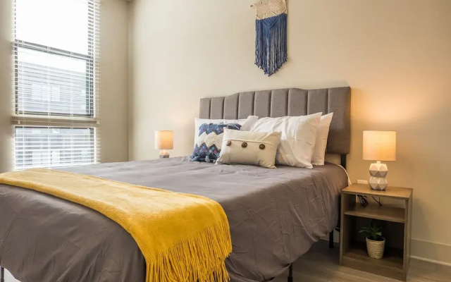 photo 3 of Atlantic Station 1 BR Apt with Pool by Frontdesk