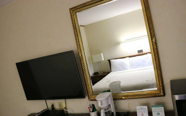 photo 3 of Atlas Motor Lodge