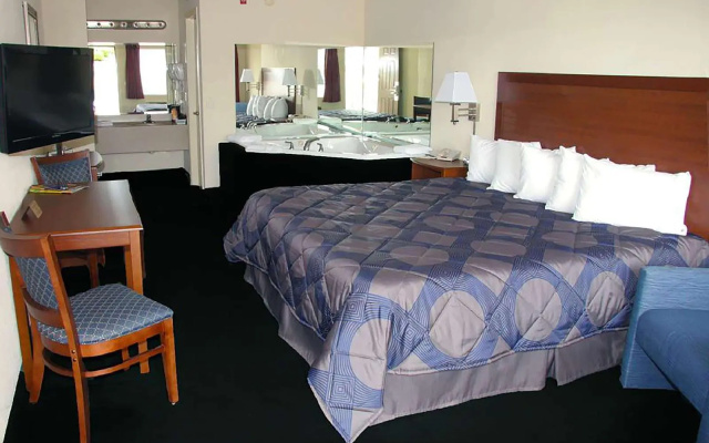 photo 4 of Atrium Inn