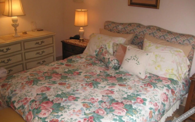 photo 3 of Auberge de Seattle; French Country Inn & French Cooking School