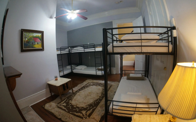 photo 4 of Auberge Nouvelle Orleans Hostel