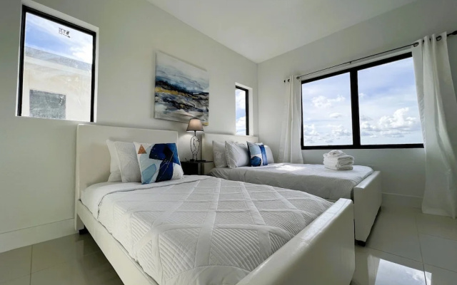 photo 3 of Lovely Wonderlux House 5BR by FL Keys MIA Marina