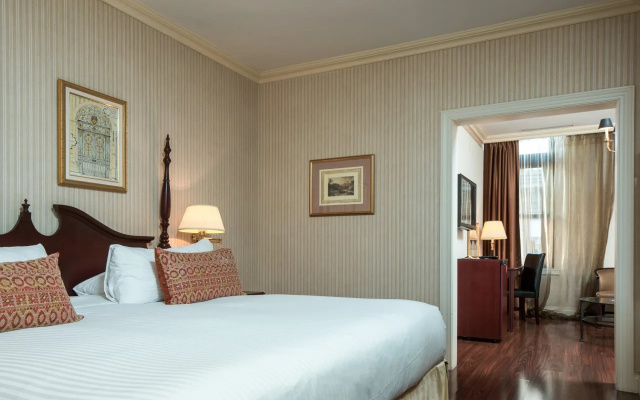photo 5 of Avalon Hotel