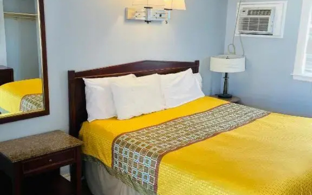 photo 4 of Avalon Motel