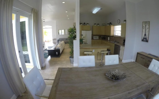 photo 5 of Aventura Home by Flatsaway