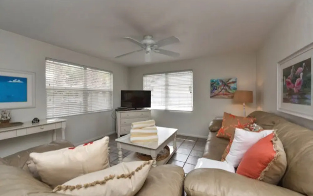 photo 3 of Avenue E #54489 - 3 Br Home