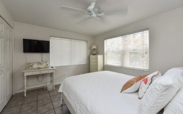 photo 5 of Avenue E #54489 - 3 Br Home