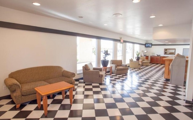 photo 2 of Aviation Inn