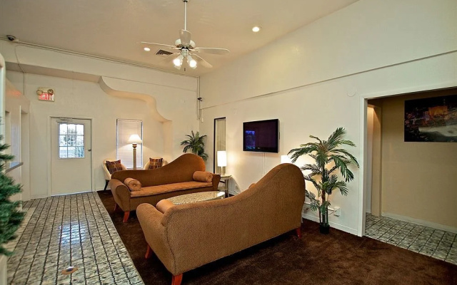 photo 2 of Aviator Suites