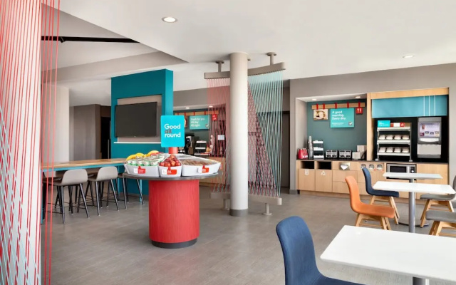 photo 4 of Avid Hotel Detroit - Warren