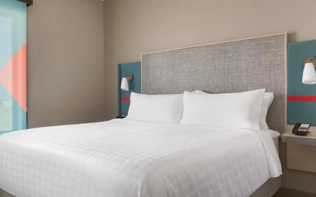 photo 4 of avid Hotel Harrisburg NE Hershey Area by IHG