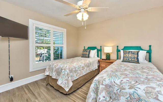 photo 2 of Avola  Vacation Rental by NFVH