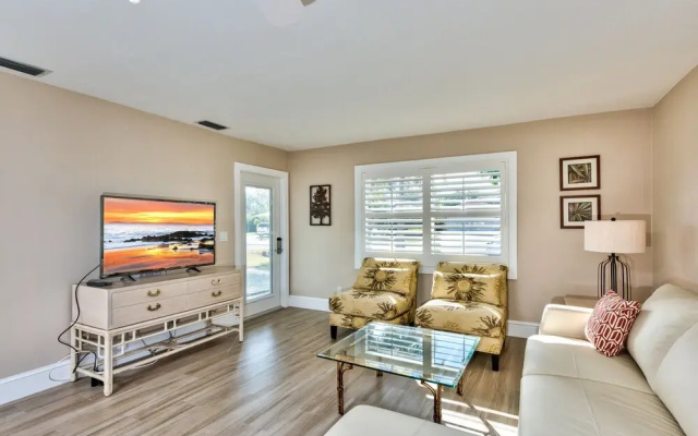photo 5 of Avola  Vacation Rental by NFVH