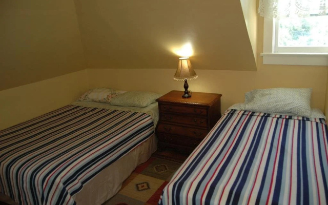 photo 4 of Avon Manor Inn B&B & Cottage