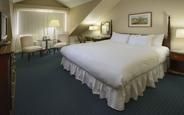 photo 4 of Avon Old Farms Hotel