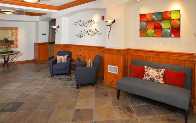 photo 2 of Lodge at Brookside