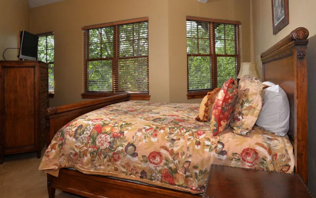 photo 3 of Lodge at Brookside