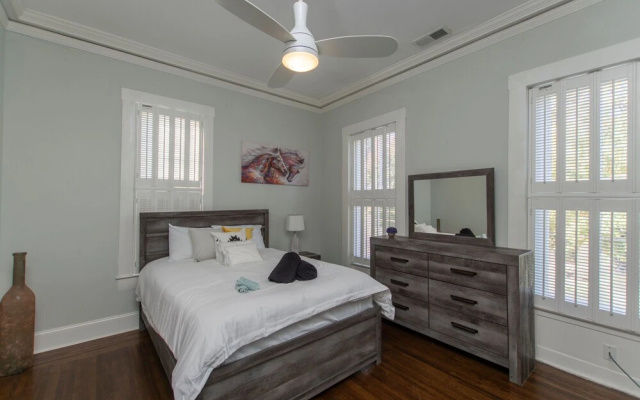 photo 2 of Award Winning 4 BR in Old Louisville