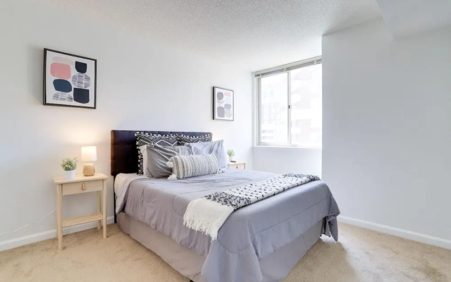 photo 2 of Awesome 1 Bedroom Condo at Ballston