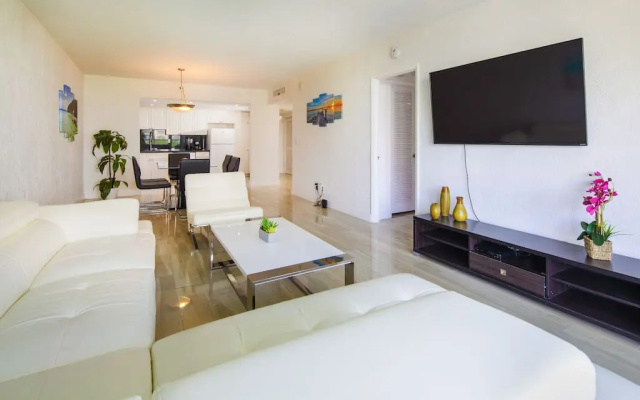 photo 2 of Awesome 2BR 2 BATH 1 Block to beach
