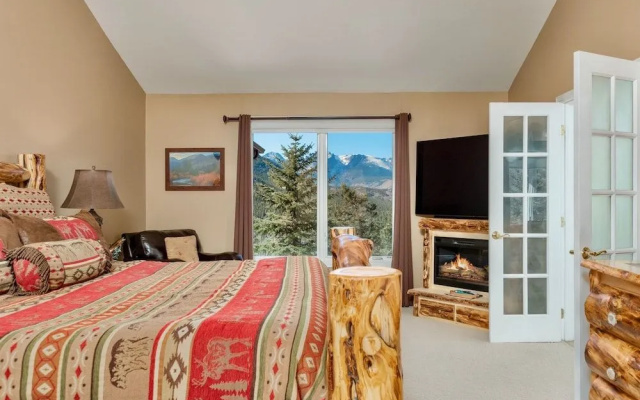 photo 4 of Awestruck Luxury Vacation  At Windcliff 3 Bedroom Home by RedAwning