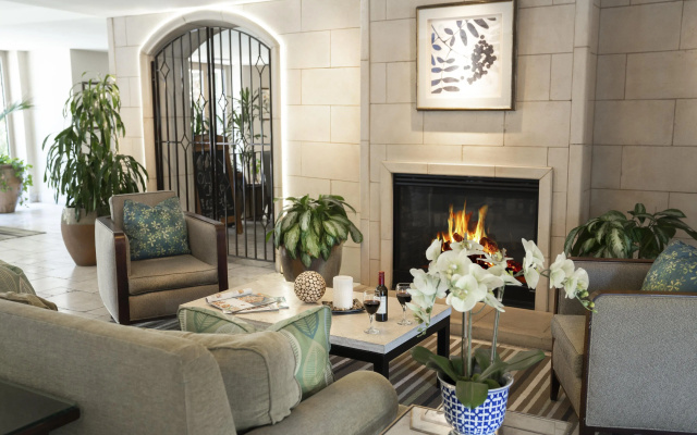 photo 2 of Ayres Hotel & Spa Mission Viejo – Lake Forest