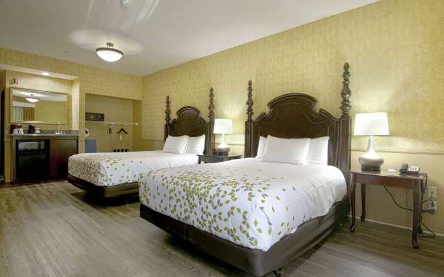 photo 5 of Azure Hotel & Suites, Trademark Collection by Wyndham