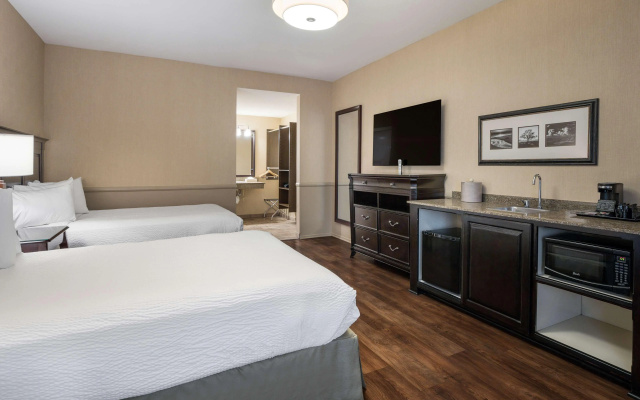 photo 3 of Best Western Corona Hotel & Suites