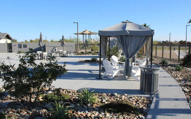photo 5 of Az Desert Home Near Statefarm Stadium