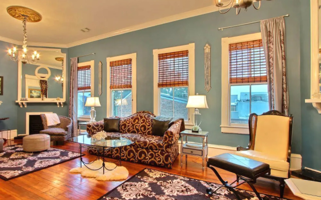 photo 3 of Azure Suite
